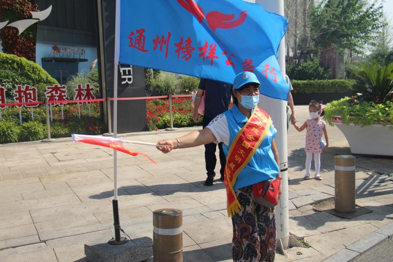 <strong>中国农村妇女野外bbw</strong>